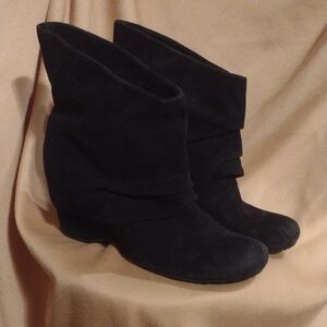 Black Suede Low Women's Boots